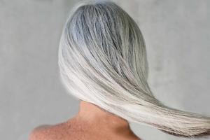 Сивина - міфи і правда про те, як відновити колір волосся
