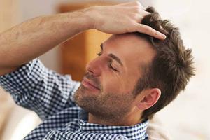 Чи здатний біотин відновити ріст волосся у чоловіків