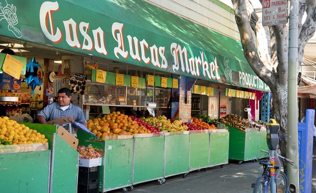 Casa Lucas Market